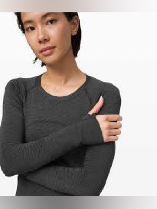 lululemon athletica Tops - Lululemon Swiftly Speed LS *Shine Black Silver Metallic Stripe Size 8